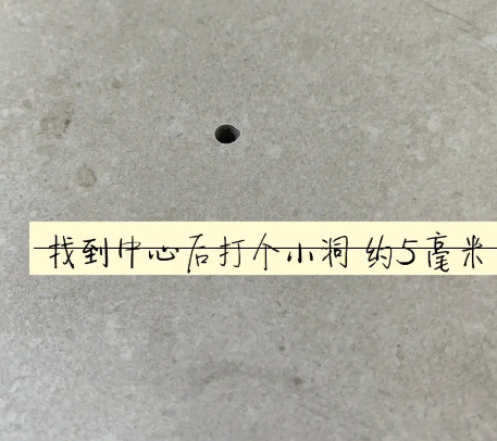 潮南瓷砖空鼓维修公司专业解答在瓷砖铺贴过程中，如果砂料搅拌不均匀，将会带来以下问题